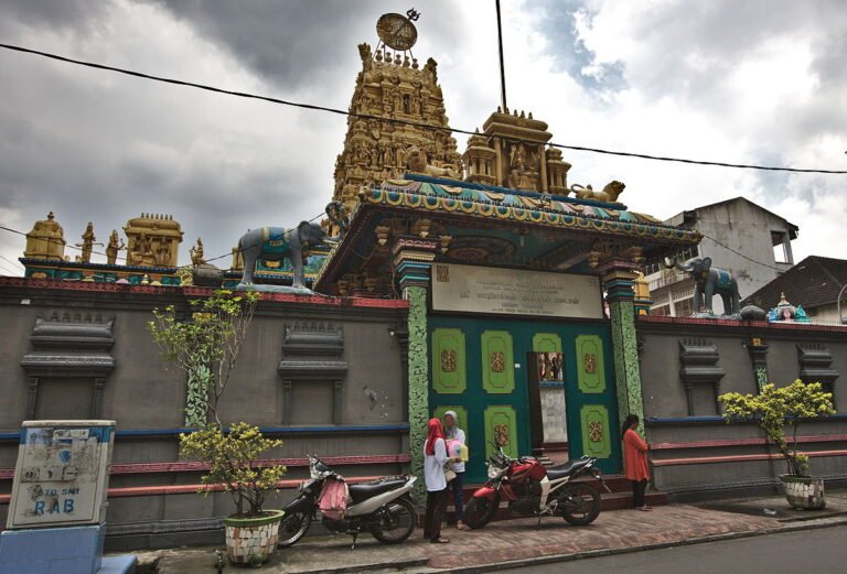 1200px Perhimpunan Shri Mariamman Mariamman Hindu Temple Medan 768x521