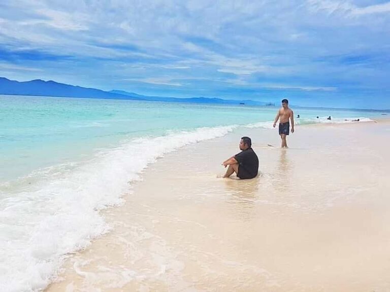 pulau karang barus 768x576