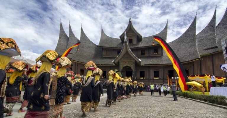 festival pesona budaya minangkabau 2019 768x399