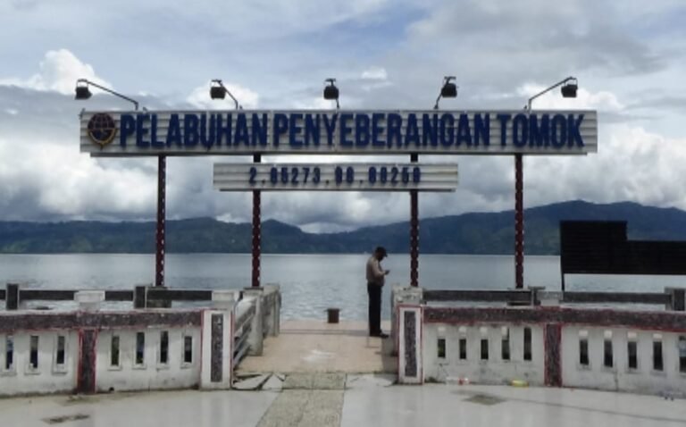 Pelabuhan Tomok7 768x478