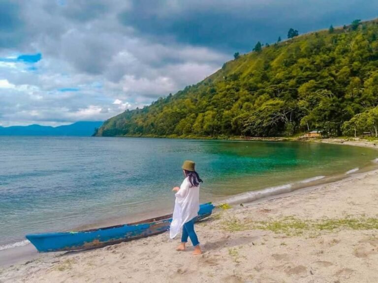 Danau Toba Lintong Nihuta Kec. Tampahan Toba Sumatera Utara 223126 768x576