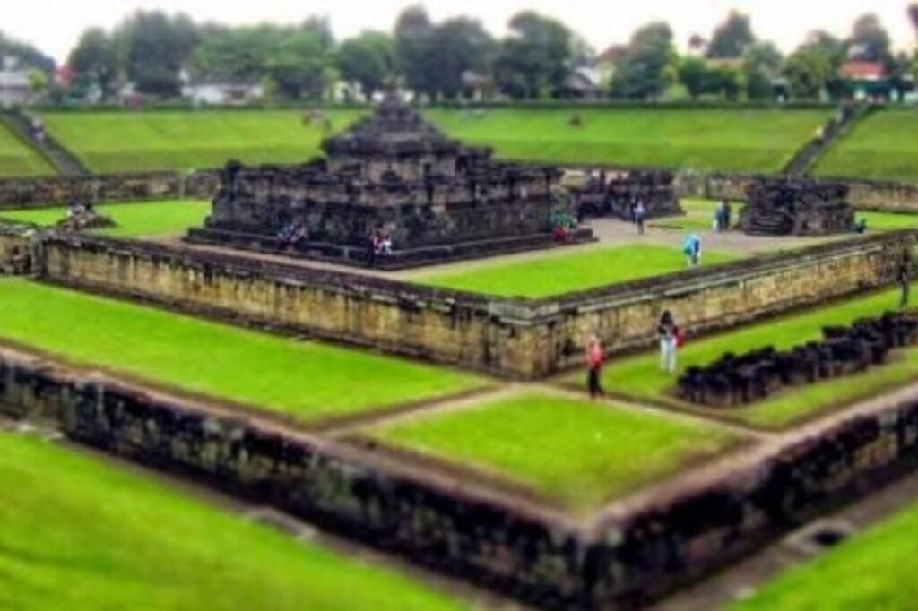 candi gunung sambisari 3 1024x682