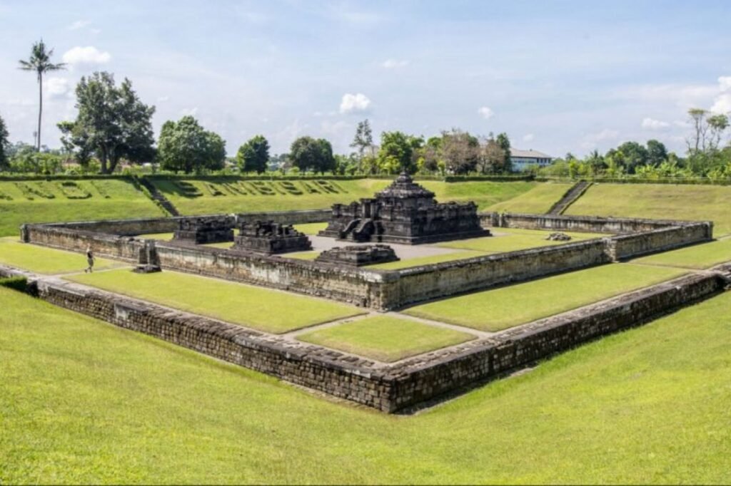 candi gunung sambisari 5 1024x682