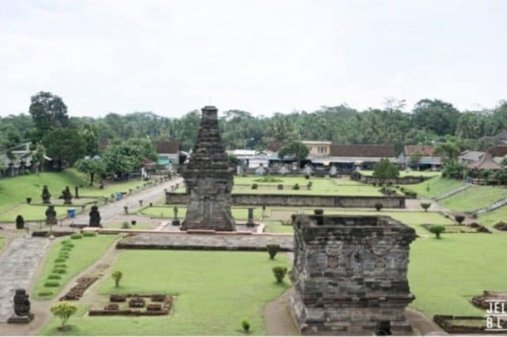 candi penataran  1024x682