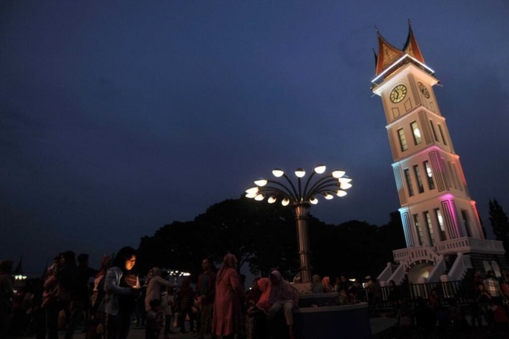 jam gadang bukit tinggi 1 1024x682