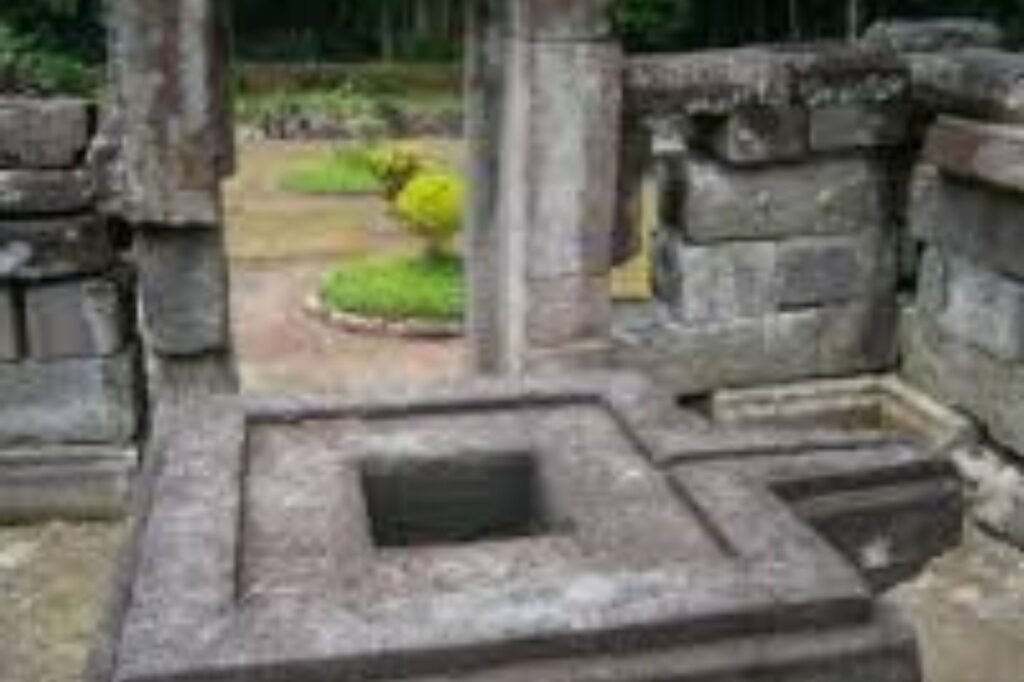 Candi Gunung Wukir4 1024x682