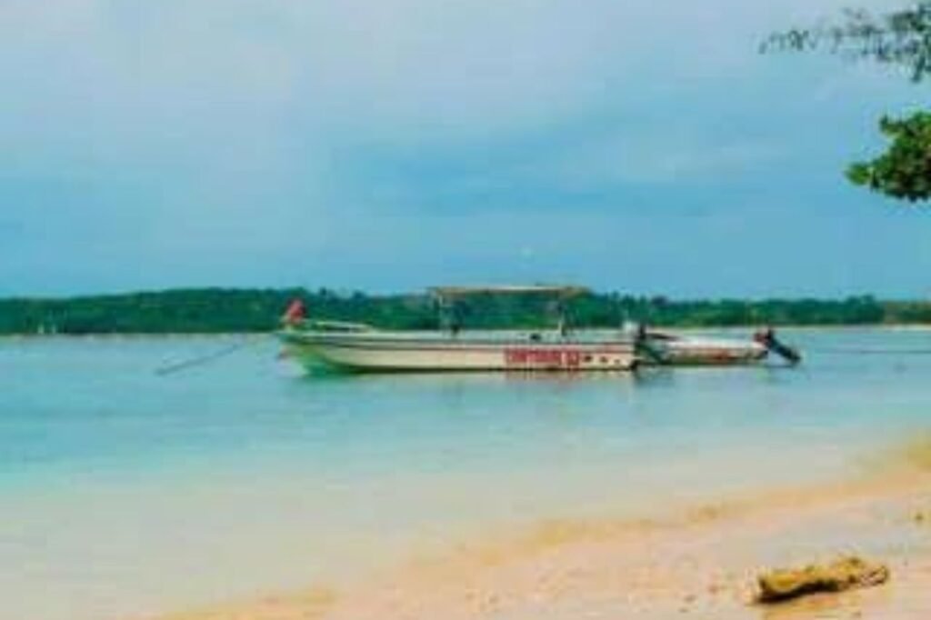 Pesona Pantai Tanjung Lesung6 1024x682