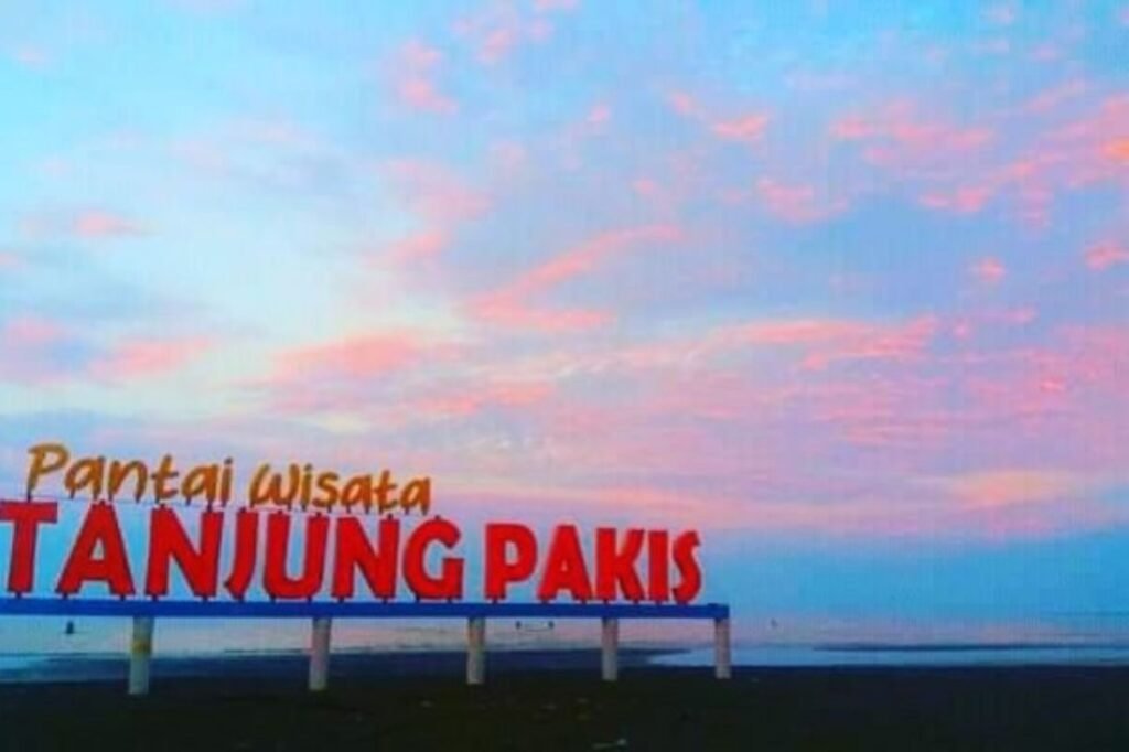 pantai tanjung pakis 3 1024x682