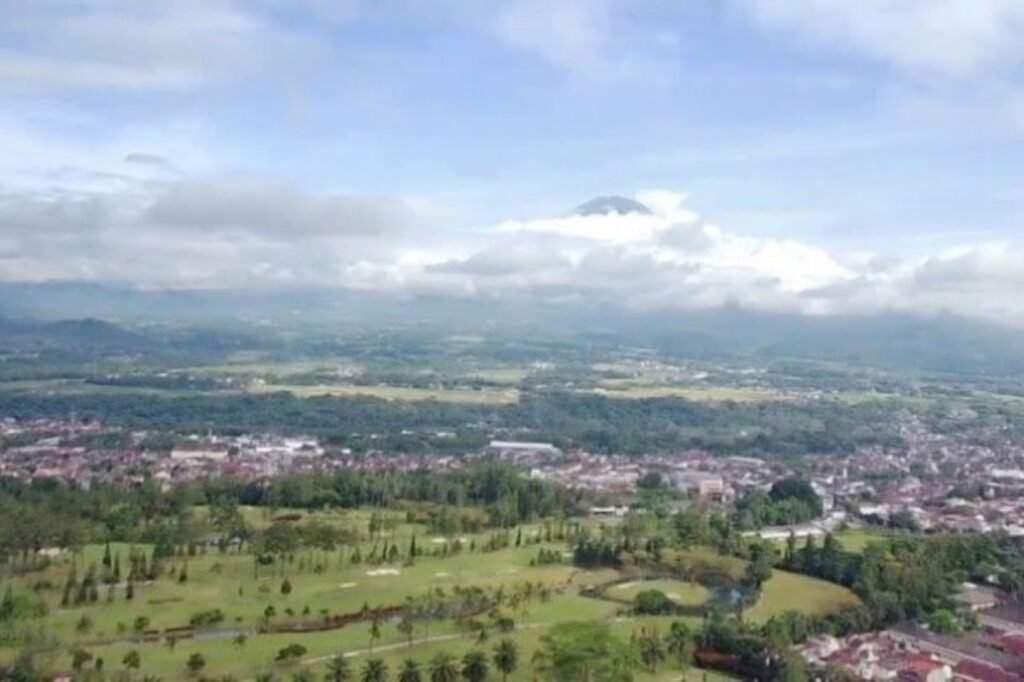 Kebun Raya Gunung Tidar 1024x682