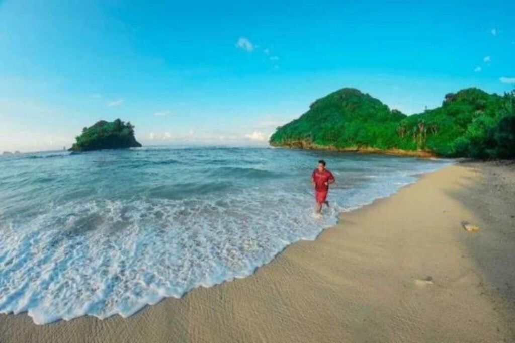 Pantai Teluk Asmara4 1024x682