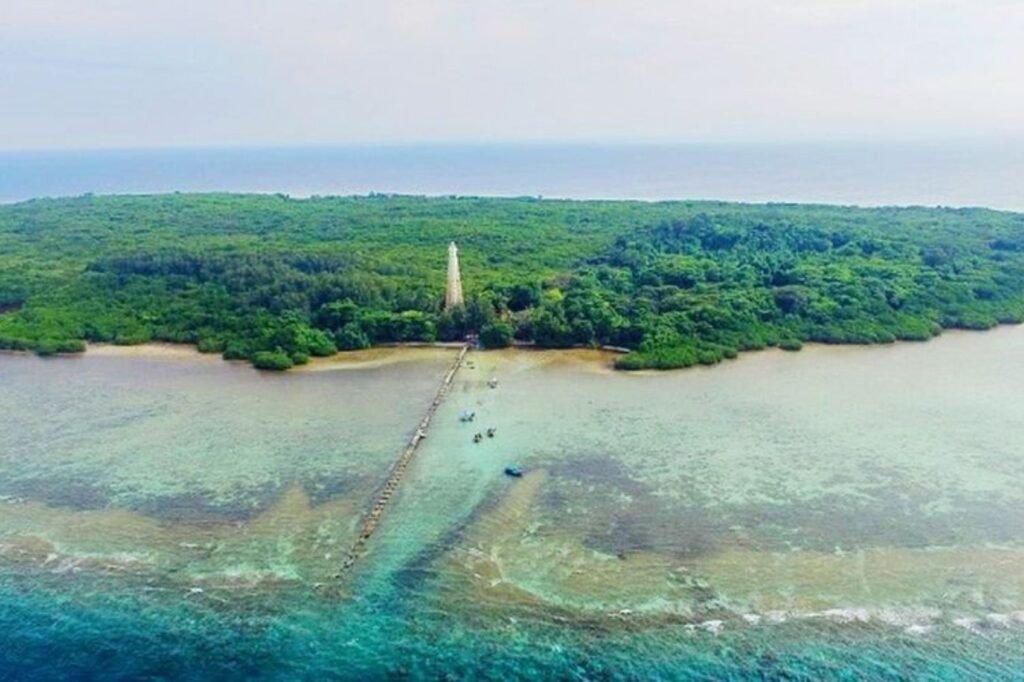 Pulau Biawak2 1024x682