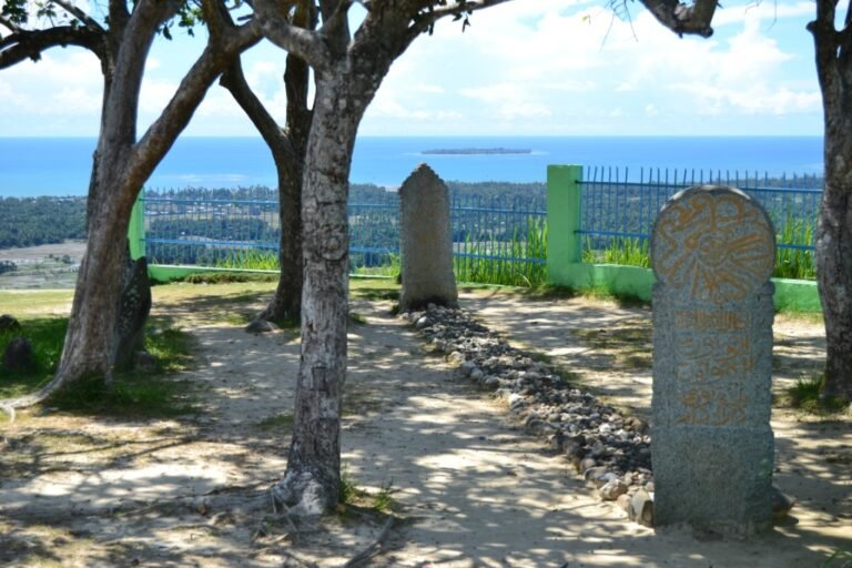 makam syeikh mahmud barus papan tinggi 768x512