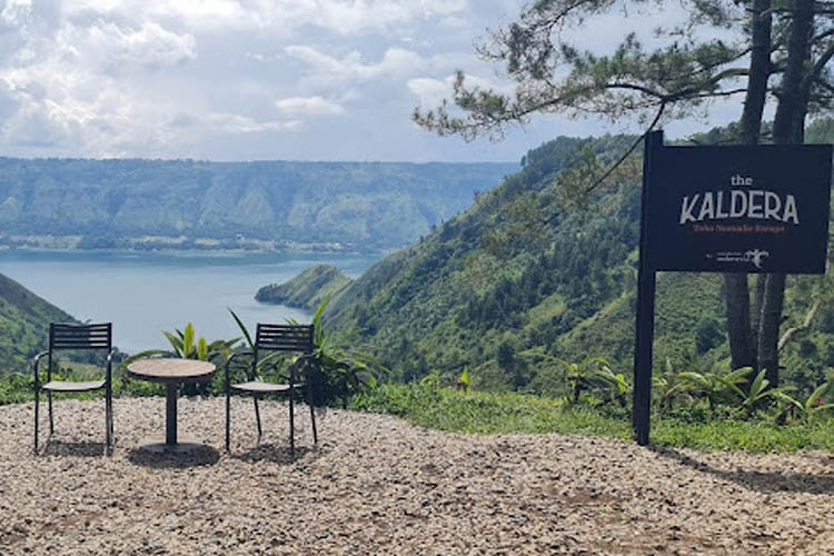 the kaldera toba nomadic escape