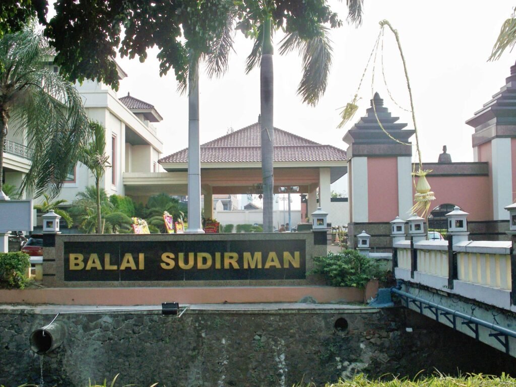 balai sudirman panoramio 1024x768