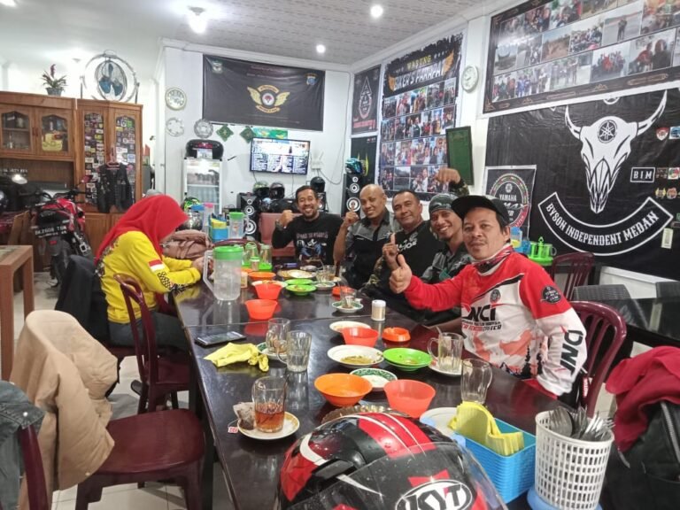 mampir ke 2 kali di warung bikers parapat 768x576