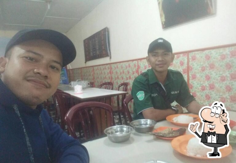 r3bc istana babi panggang interior 768x530