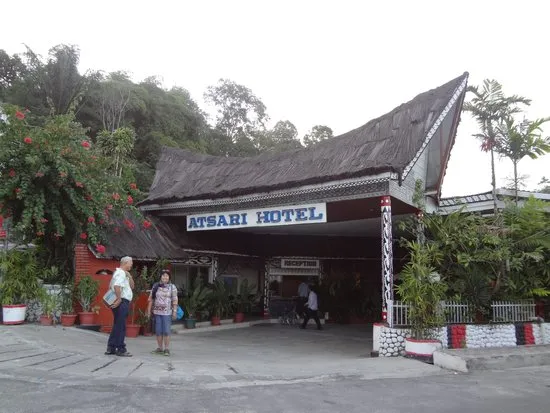 hotel atsari parapat