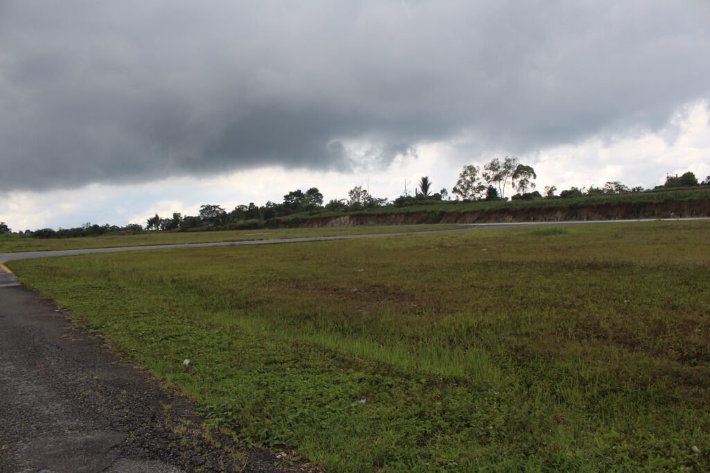 lapangan bandara sibisa scaled 1024x683