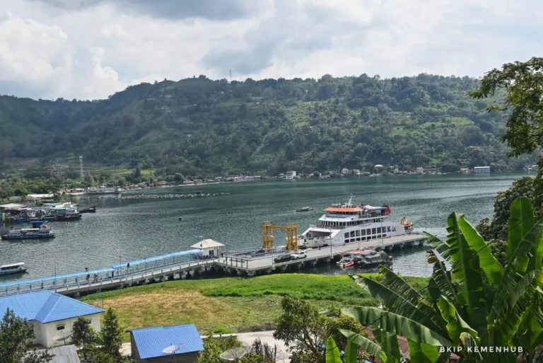 pelabuhan muara6 768x513