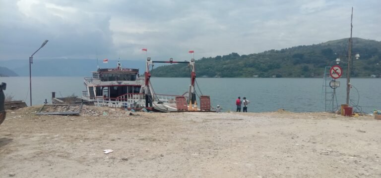 pelabuhan muara 01 scaled 768x360